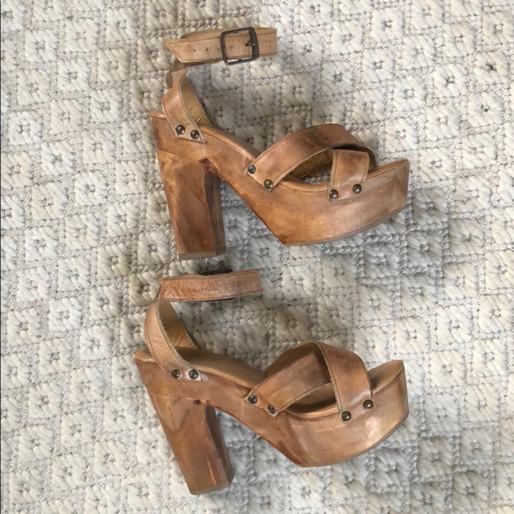 Bed Stu size 7